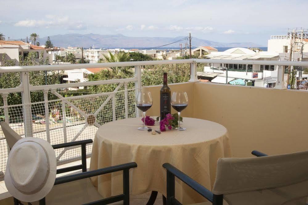 Blue Sky Apartment Agia Marina  Exterior photo