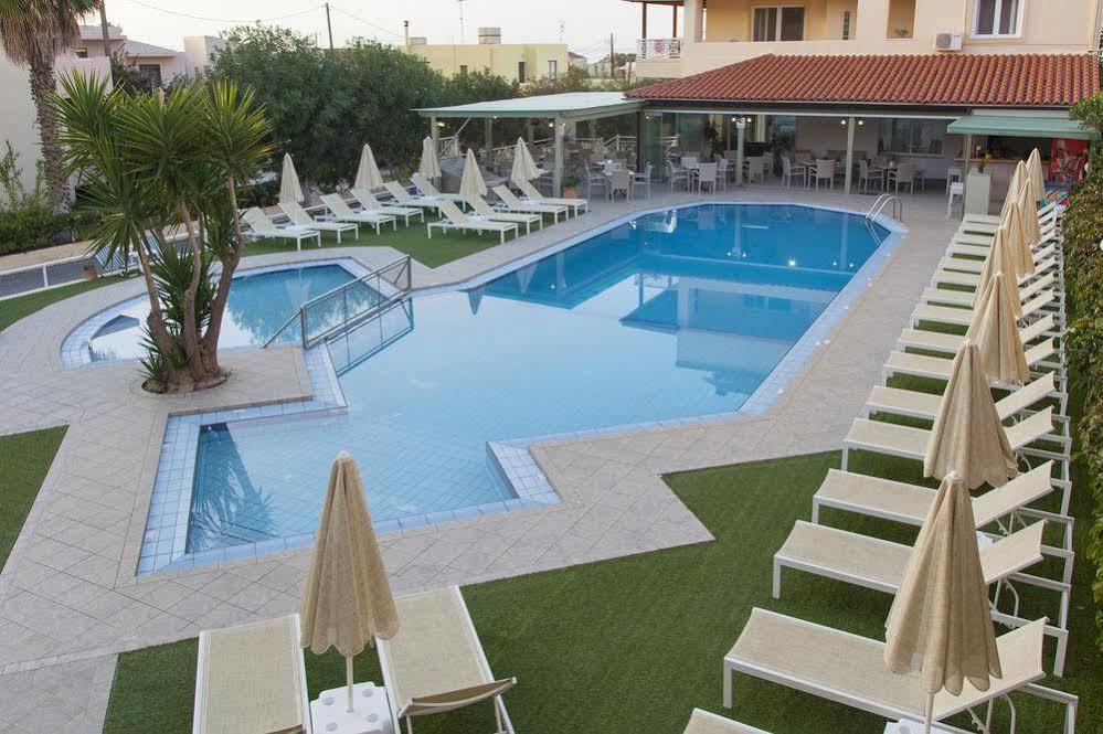 Blue Sky Apartment Agia Marina  Exterior photo