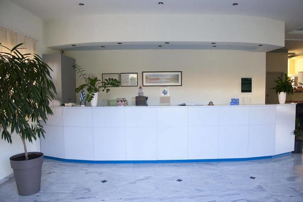Blue Sky Apartment Agia Marina  Exterior photo